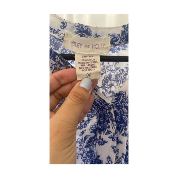 Porcelain Pattern Blouse - Picture 5 of 5